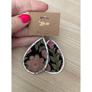 Light Pink Flower Embroidery Cuff Bracelet